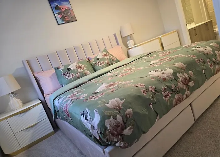 Cozy Comfort Homestaed-Near Airport