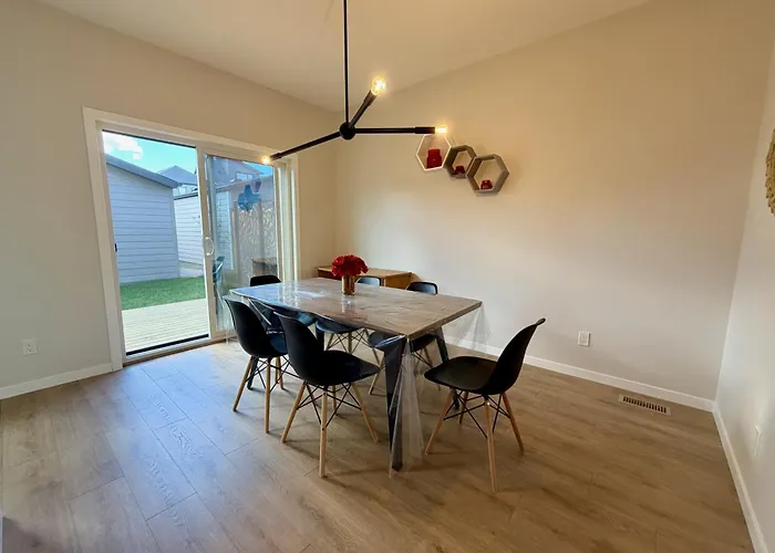 Beautiful New House In Alpine Park, Calgary